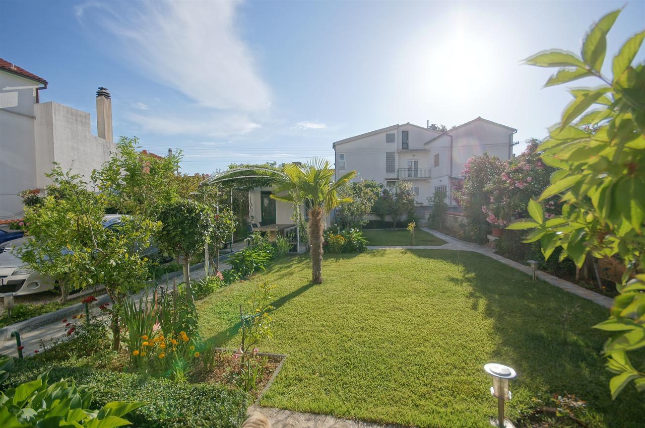 Apartments Zanze Vodice Eksteriør billede